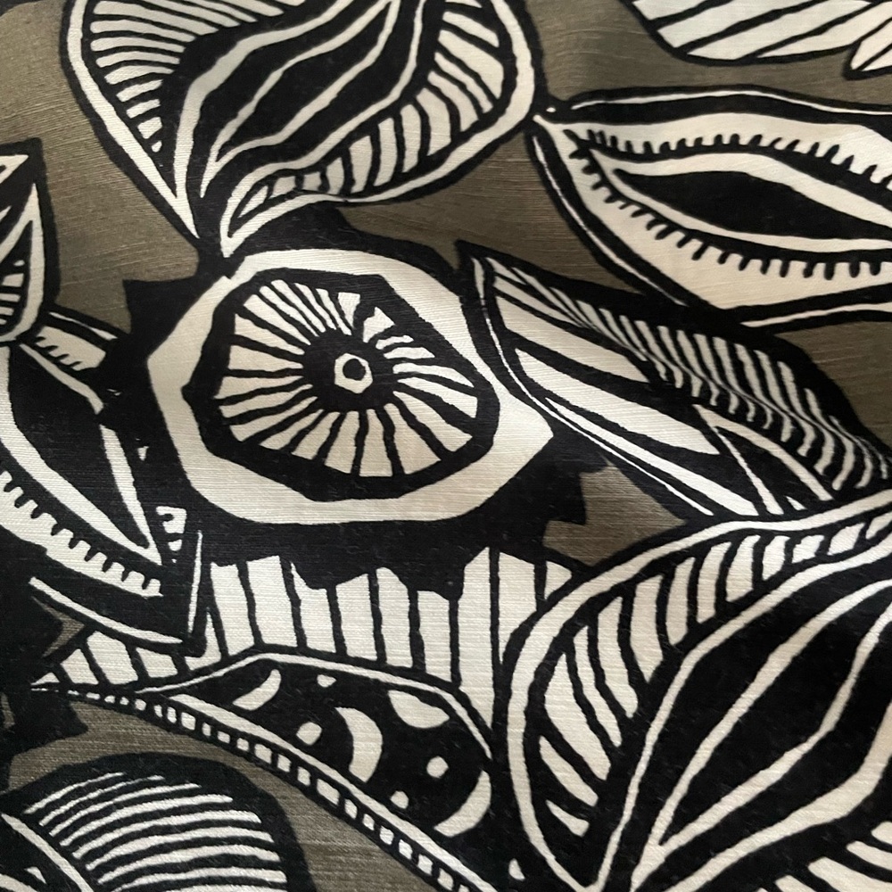 Black and White Leaf Pattern Fabric